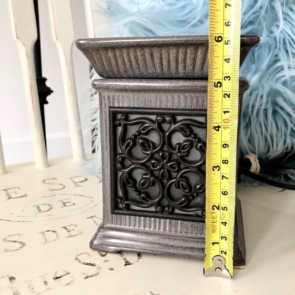 Scentsy Warmer, Jane, Full Size, Grey, Retired - Picture 15 of 16